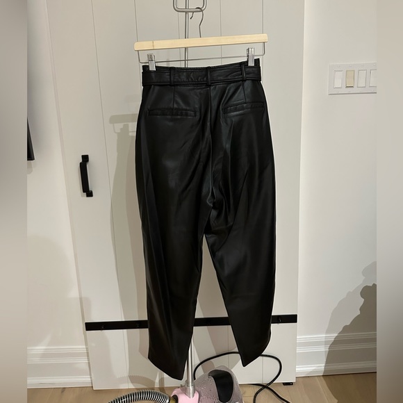 Babaton vegan leather pants - Picture 3 of 4